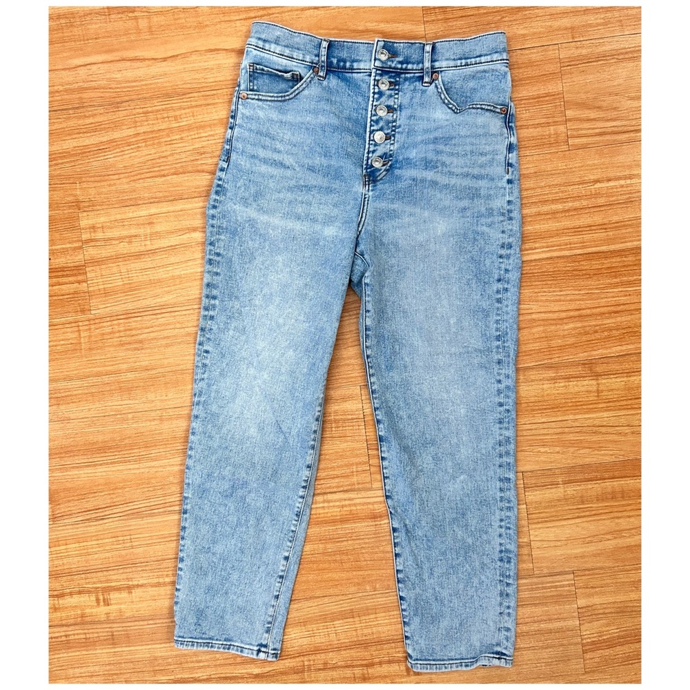 Express Size 6 Straight Leg High Waisted Jeans